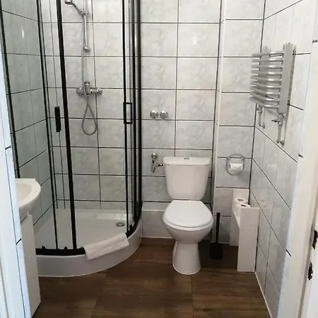 Lawendowy Dworek לינה וארוחת בוקר