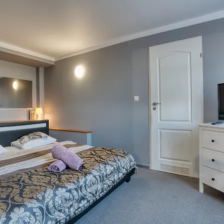 Nocleg ze śniadaniem Lawendowy Dworek 3*