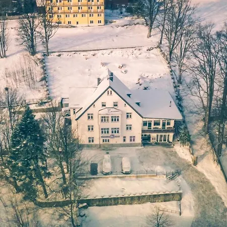 Nocleg ze śniadaniem Lawendowy Dworek 4*