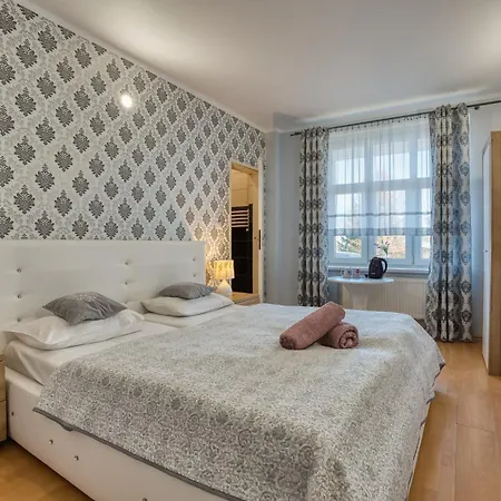 Lawendowy Dworek Nocleg ze śniadaniem 4*