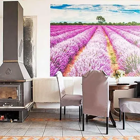 Lawendowy Dworek Bed and breakfast