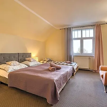 Lawendowy Dworek Bed and breakfast 4*