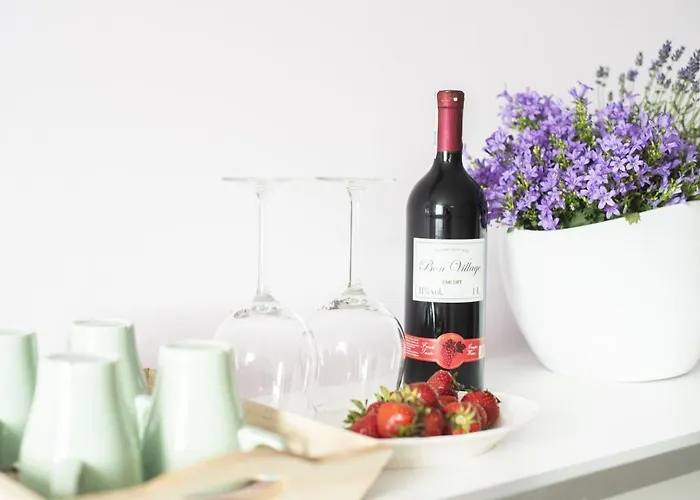 Lawendowy Dworek Bed & Breakfast 3*