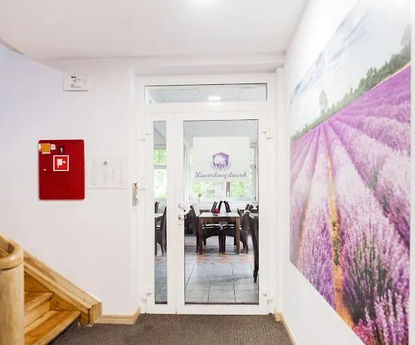 Lawendowy Dworek Bed & Breakfast 3*
