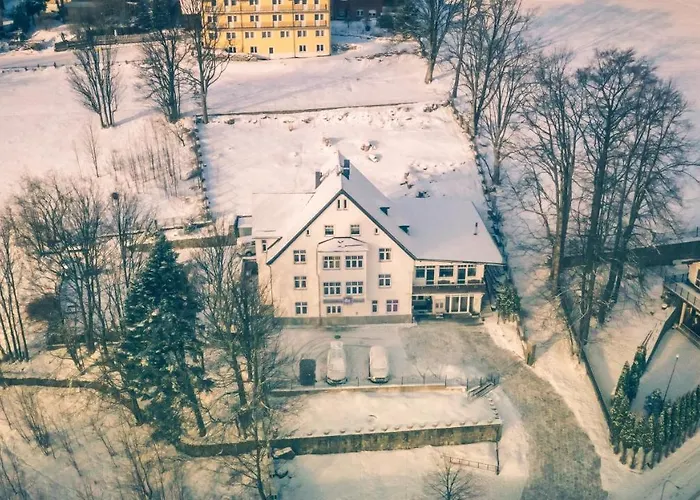 Bed & Breakfast Lawendowy Dworek 3*