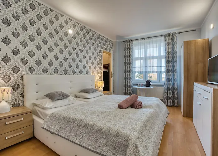 Lawendowy Dworek Bed & Breakfast 3*